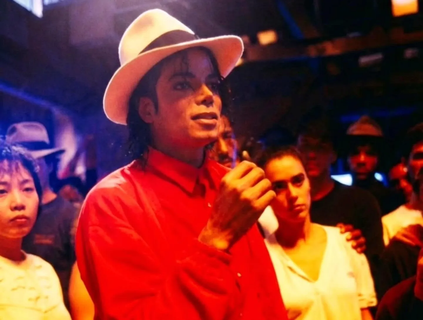 O perfeccionismo por trás de Smooth Criminal | SaveClip.App 645979248 1810351447032921512 8687704858798785450 n