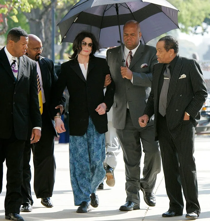 455152839_915904650572946_479374288555862316_n O Julgamento de Michael Jackson: A conspiração que enganou o mundo