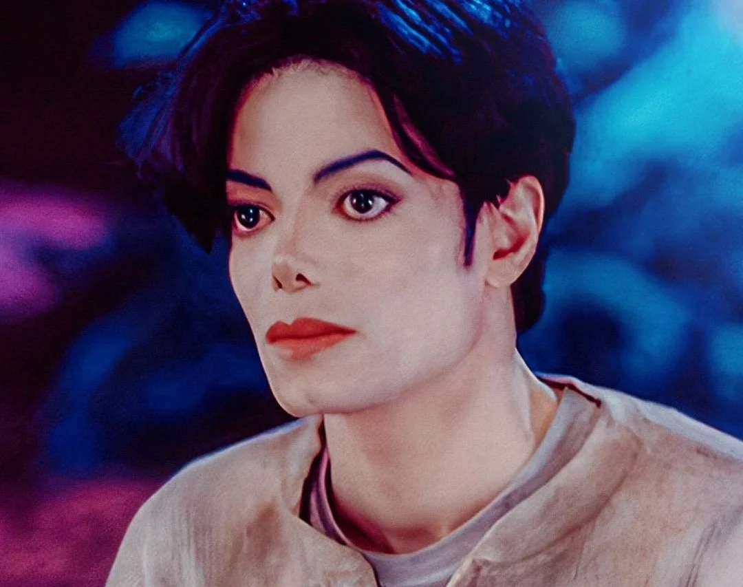 Michael Jackson no set de "Childhood", em 1995