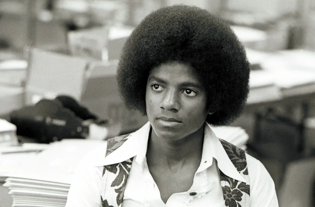 Michael Jackson: Como um Negro Redefiniu a Música e Desafiou os Preconceitos | MJ Beats Black Michael