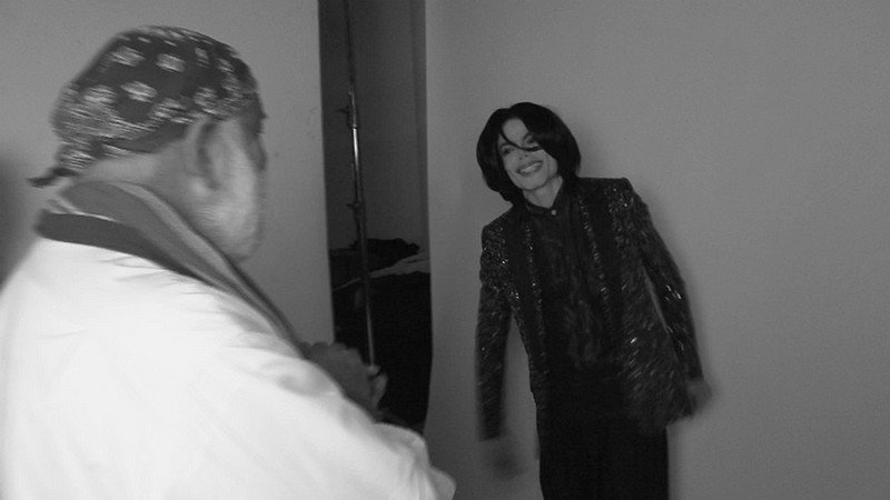 Lenda da fotografia registra a última sessão de fotos do Rei do Pop Michael Jackson | Michael Jackson e Bruce Weber