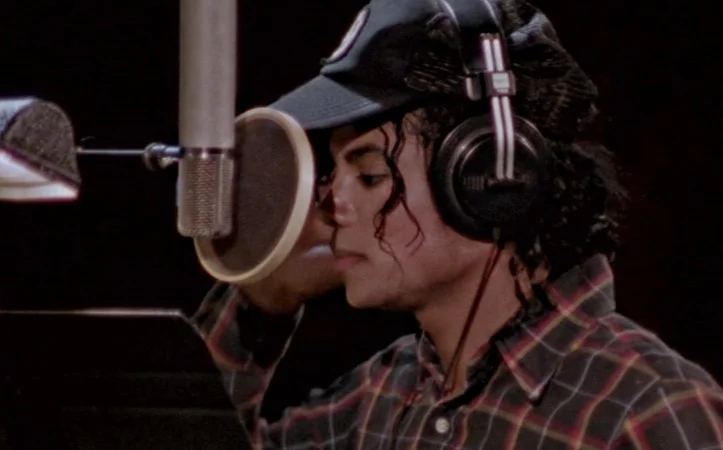 Michael-Jackson-no-estudio-gravando-o-album-Bad-MJ-Beats Michael Jackson não tocava instrumentos… e por isso era mais genial