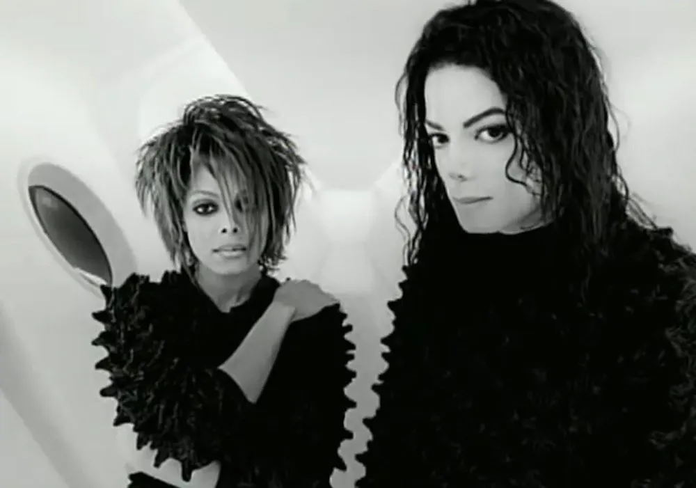A viagem espacial dos irmãos Jackson: Michael Jackson e Janet Jackson em ''Scream'' | snapinsta 1789483193947