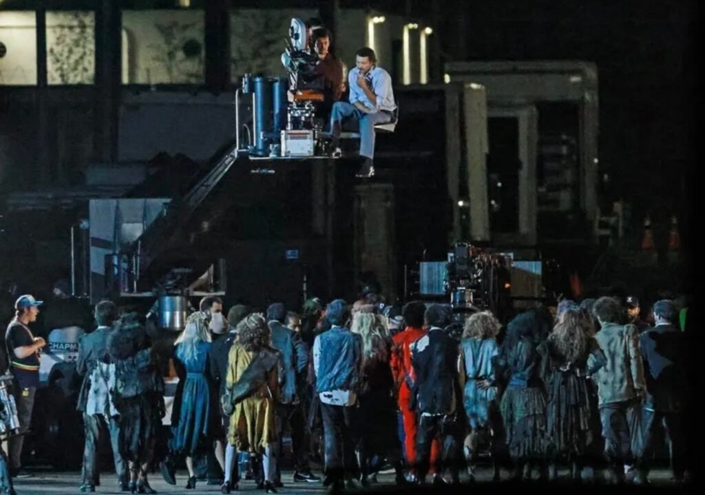 GO2cdNRXAAAvJcD-1024x719 Jaafar Jackson revive "Thriller" com maquiagem de zumbi nas filmagens da cinebiografia de Michael Jackson