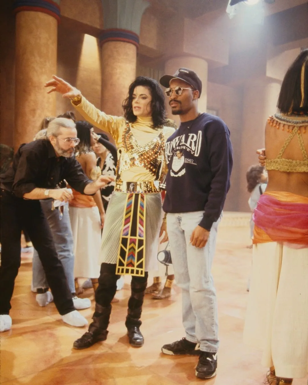 1_kX4RBRbWKfK2TsuakqZGNw Michael Jackson e Remember the Time: Uma Carta de Amor ao Legado Africano