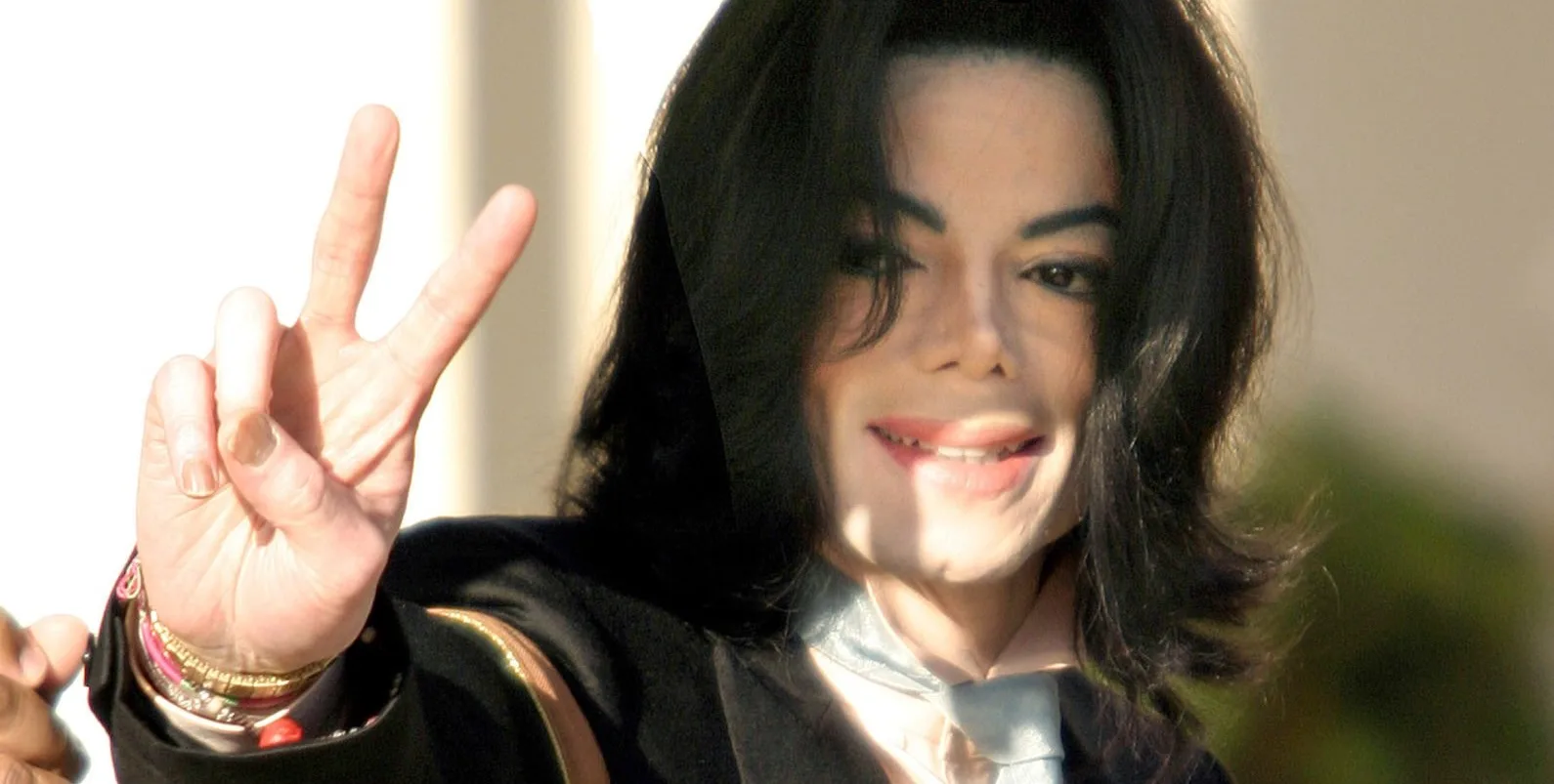 Por que todos que atacam Michael Jackson têm algo a esconder? | 94f104b85436f35989689dfe7907cb71