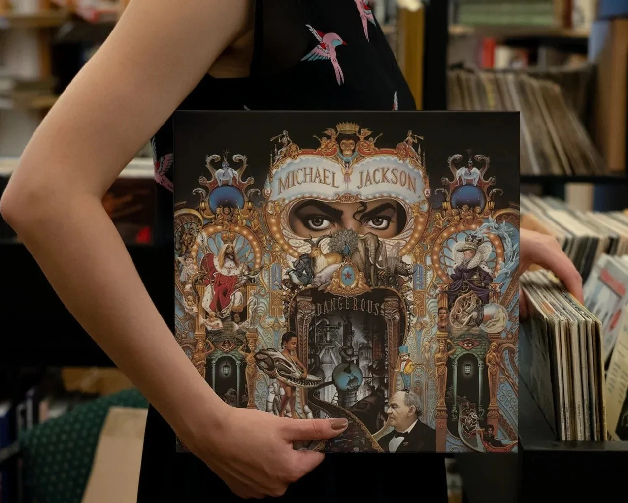Michael Jackson no Futuro: Álbum 'Dangerous' está em Cápsula do Tempo da Nickelodeon | michael jackson dangerous vinyl