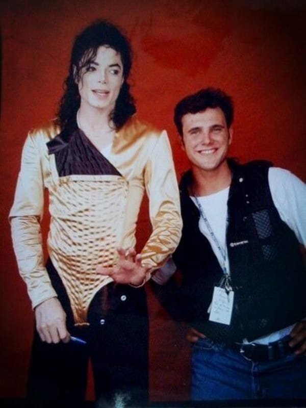 450848847_895817042581707_5072418346866419016_n Cresci com Michael Jackson: A infância em Neverland