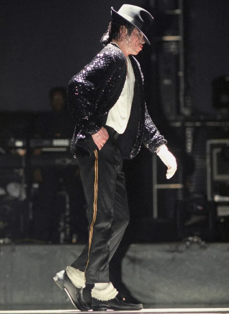 464123814_27177460301901614_3299479199975836448_n-747x1024 Michael Jackson: Qual era segredo por trás do Rei do Pop?