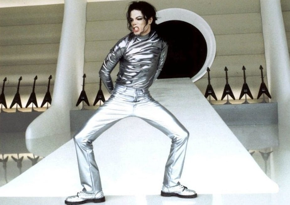Uma rampa, milhões de dólares e Michael Jackson em apuros: os bastidores de “Scream” | GARNAAhXAAAwJO1
