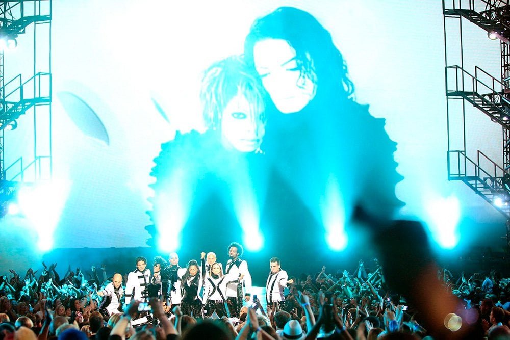 MJ-Janet-VMA-2009-Tribute “Scream” ao vivo, em remixes e em Tributo: o Legado em movimento