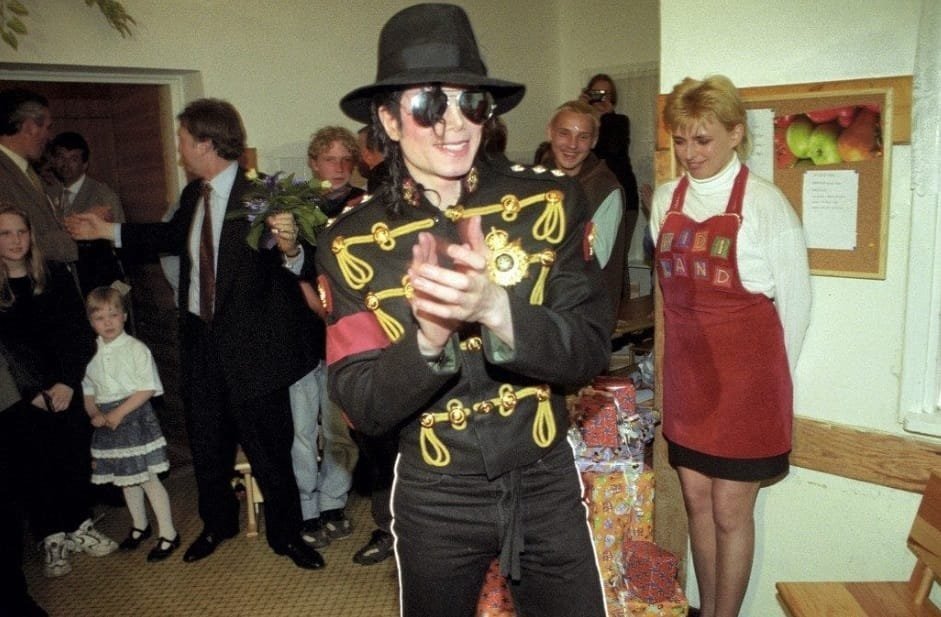 Michael-Jackson-Estilo-MJ-Beats Vestindo um Rei: Os segredos por trás do estilo de Michael Jackson