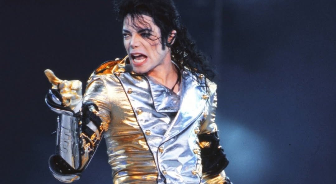 Michael Jackson se torna o primeiro artista negro a atingir um império de US$ 5,4 bilhões 1 Michael Jackson se torna o primeiro artista negro a atingir um império de US$ 5,4 bilhões | Bettembourg Luxembourg June 22 1997 MJBEATS