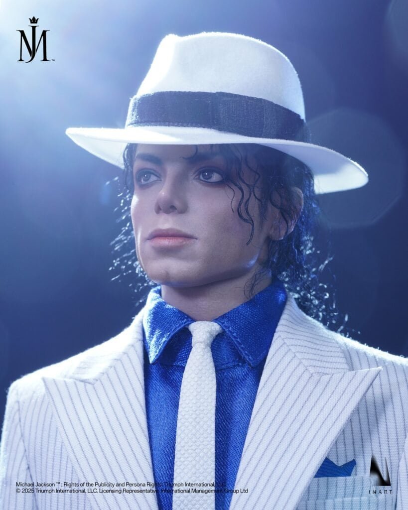 M13-819x1024 Smooth Criminal: Michael Jackson ganha nova estátua em edição de luxo
