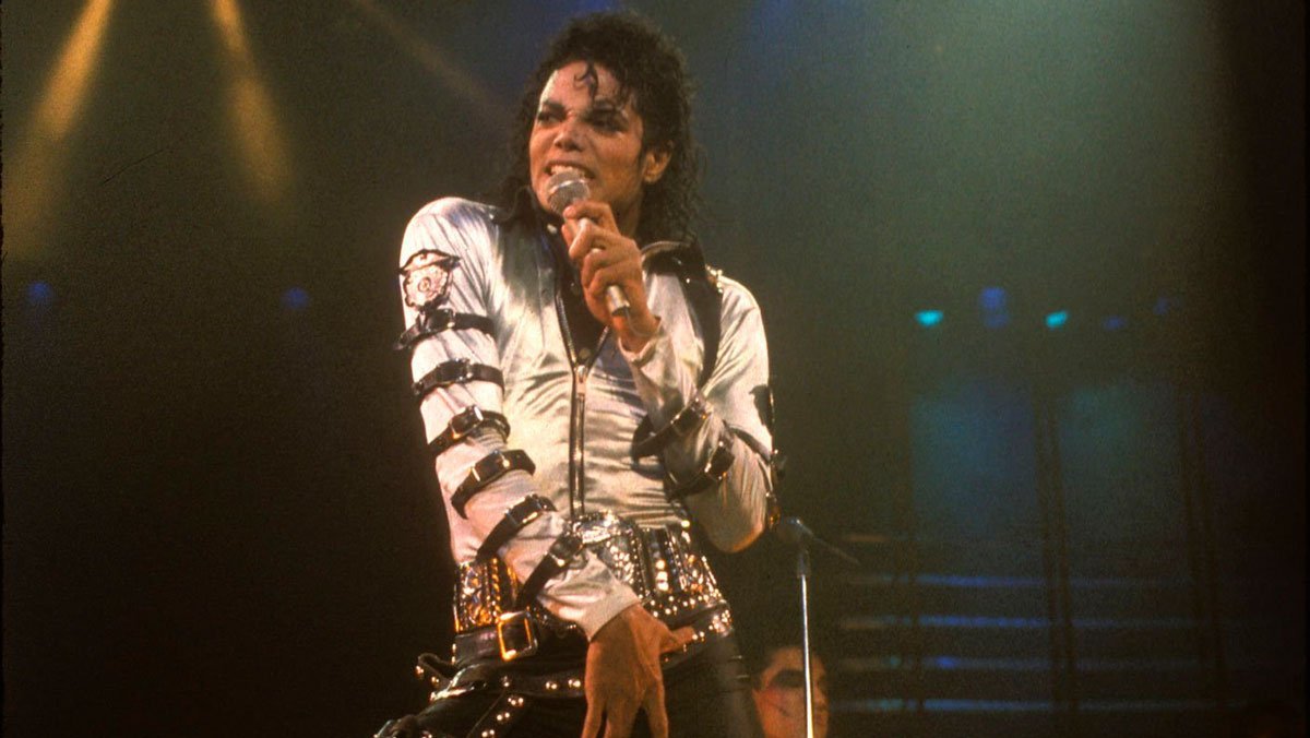 INGLEWOOD, CA - June 28: Michael Jackson performs in concert at the Great Western Forum on January 17, 1989 in Inglewood, California. (Photo by Jeffrey Mayer/WireImge)