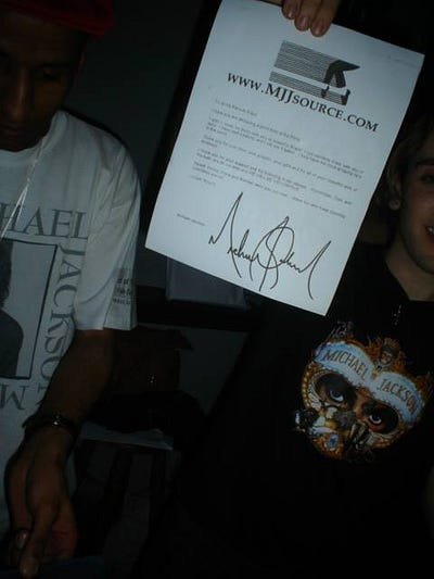 1ru9E79qUQ2CzVVrBRv753Q A Mensagem de Michael Jackson aos fãs do Brasil