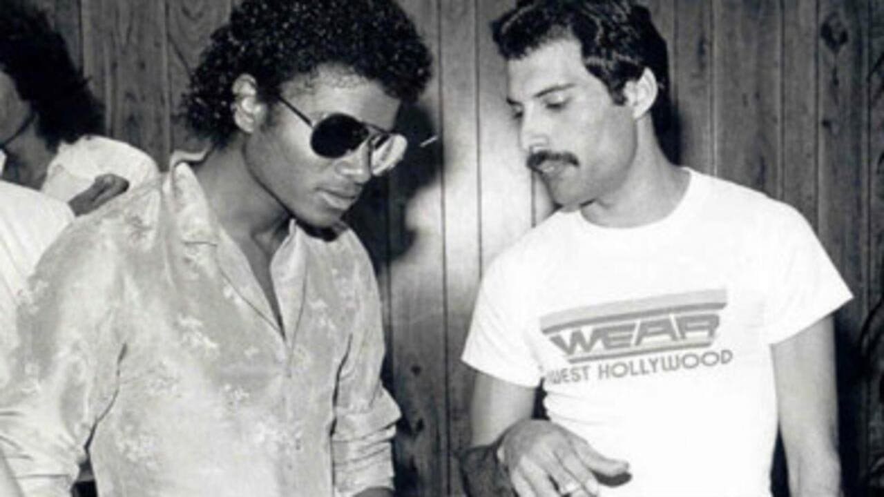 Freddie Mercury quase entrou em 'Thriller', mas perdeu a chance — e se arrependeu 1 Freddie Mercury quase entrou em 'Thriller', mas perdeu a chance — e se arrependeu | Michael e Freddie MJ Beats