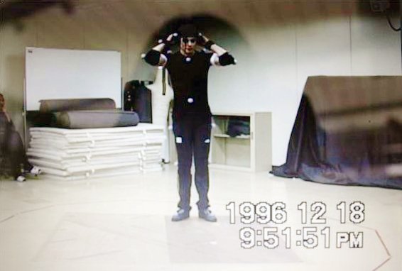 1000186905 As fotos da sessão de mocap inédita de MJ em Tóquio (1996)