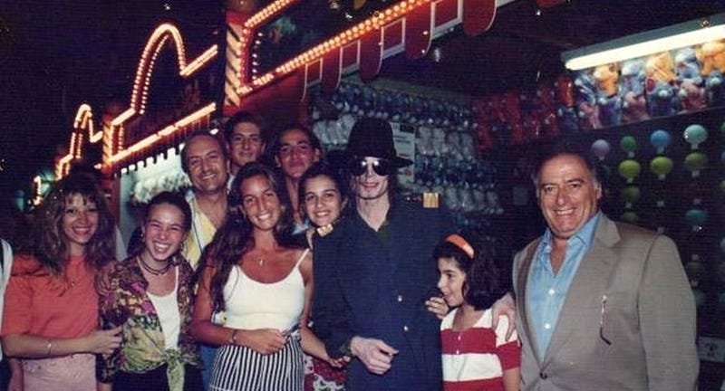 16TgOPilhoWBEMSWyt_jm9A O dia que Michael Jackson se divertiu no Playcenter