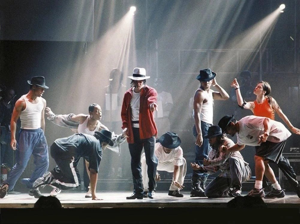 514452011_1163745385788870_9037251449535767375_n Ensaios Perdidos: As músicas de Michael Jackson que nunca foram ao palco