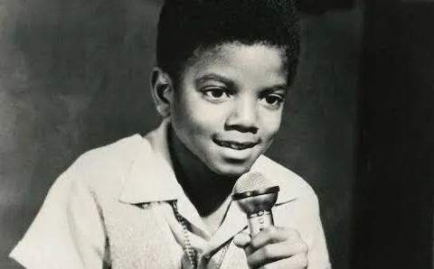 Antes da fama: uma foto inédita de Michael Jackson criança | 774667816 1062911646140687 4909036539852807941 n