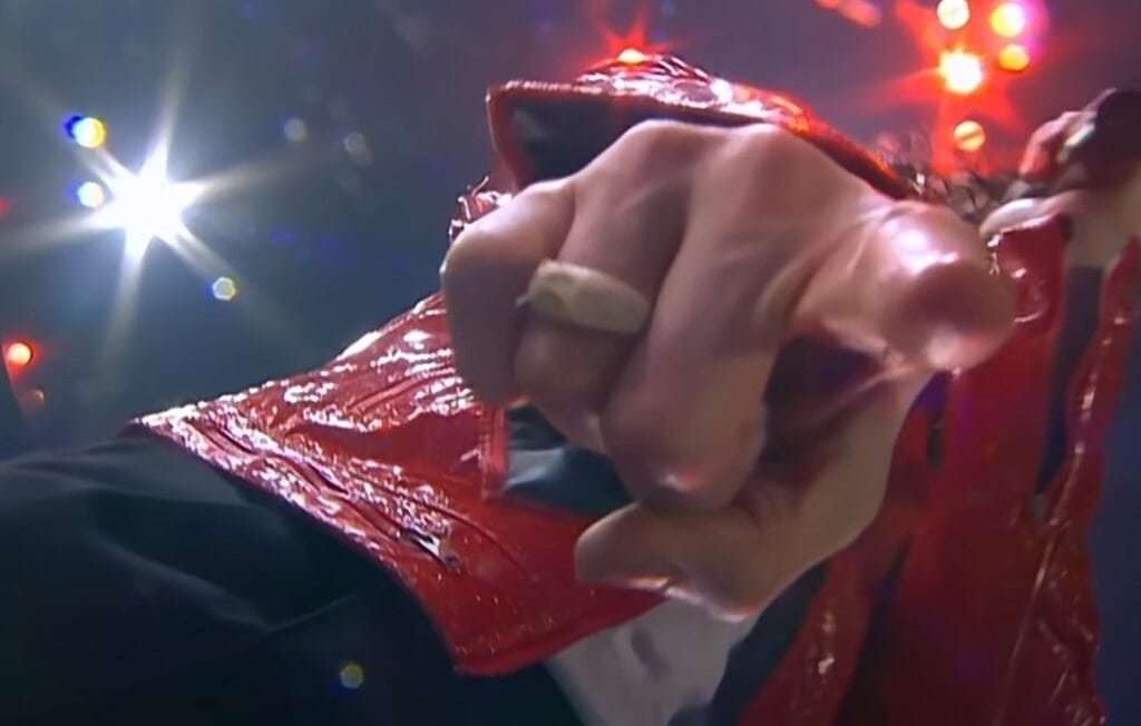 Anel-MJ-1024x652 Curiosidade: Michael Jackson e o anel que não acompanhava seus passos no palco