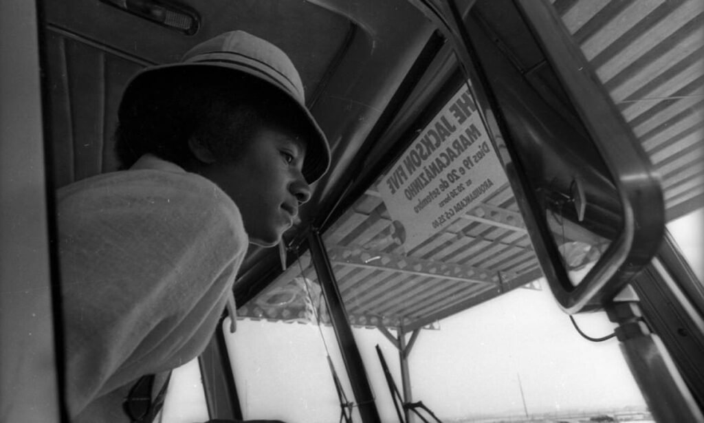 M1-1-1024x615 Fotos históricas revelam a primeira visita de Michael Jackson ao Brasil