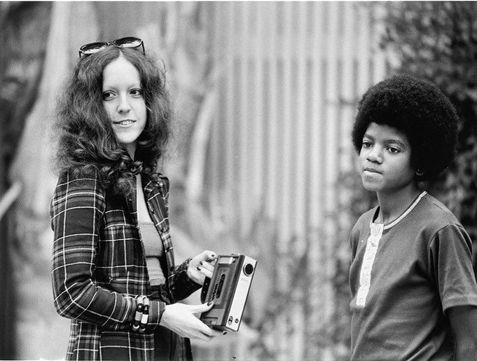 Michael Jackson Além dos Palcos: Um Retrato Íntimo | SnapInsta.to 539613218 17946027405046324 1622636435635658882 n