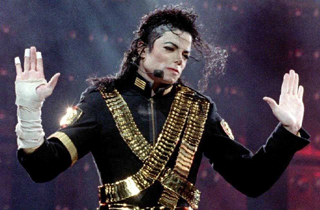Arquivo HIStórico: Michael Jackson exige operários descansados no show do Brasil |