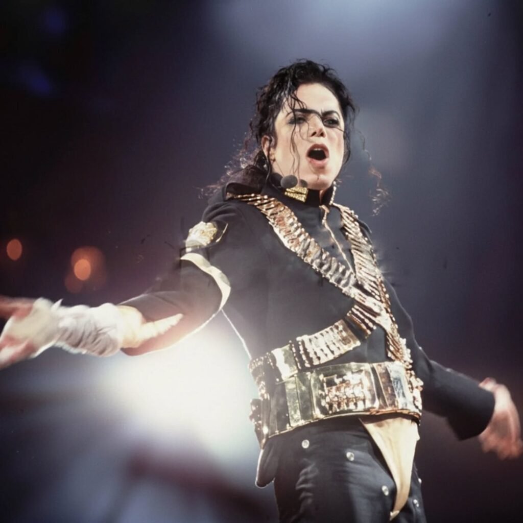 565113835_17910986487239066_6098731217987040404_n-1024x1024 Michael Jackson no Brasil: O show do MegaStar