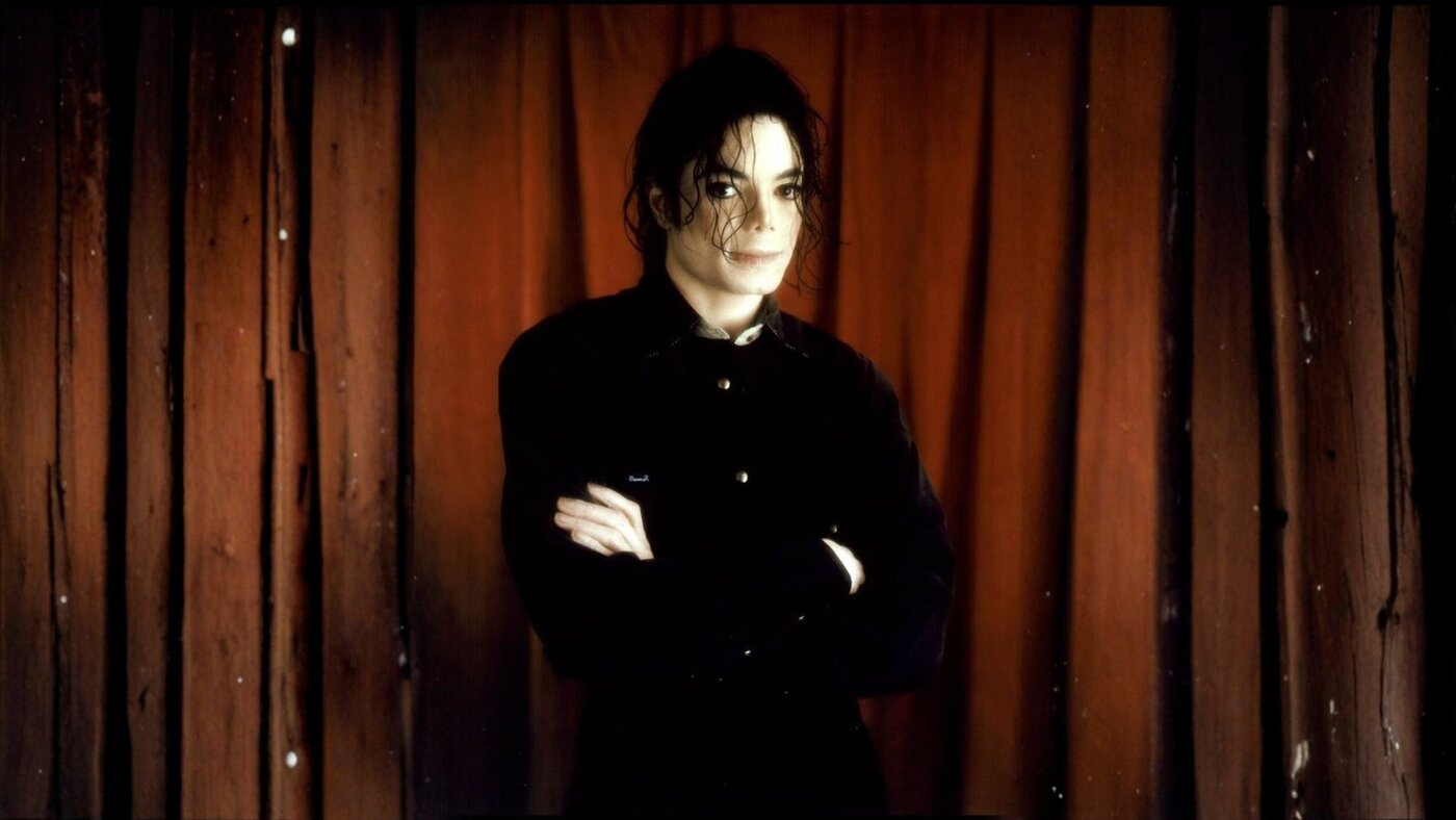 O Escudo da Arte: Como Michael Jackson Transformou Críticas em Combustível para o Legado | Apresentacao Cliente