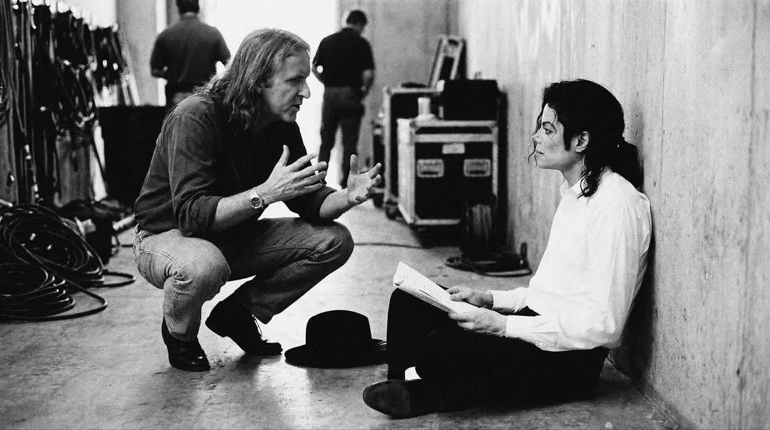 SnapInsta.to_587050072_18547674403058790_8087320595500580140_n Dangerous: imaginando o videoclipe nunca lançado de Michael Jackson