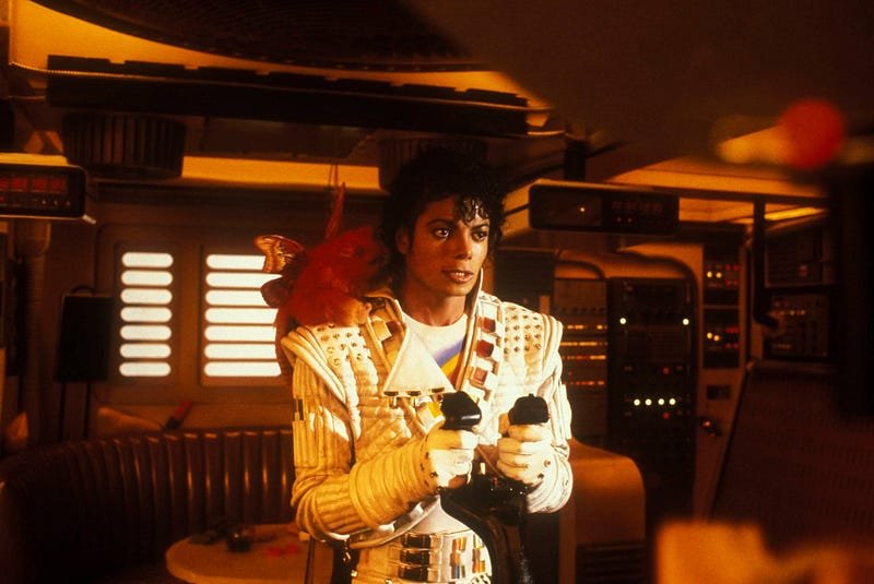 1wUANdEWf9yXegFBVa4dg0g Michael Jackson troca o palco do 'Live Aid' por uma revolução 3D na Disney: Captain EO