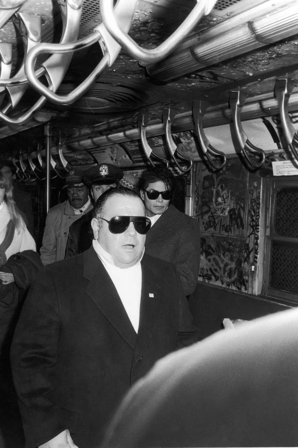 M12 Um vagão, um olhar e a dúvida: era o Michael Jackson ali?