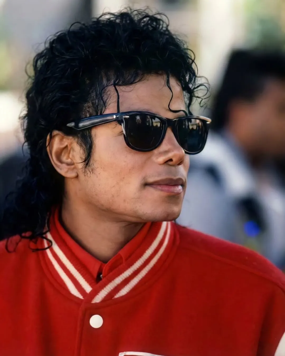 SnapInsta.to_608000856_17957203071031467_5976943040363732606_n Fotos inéditas revelam Michael Jackson nos ensaios da Bad World Tour na Austrália, 1987