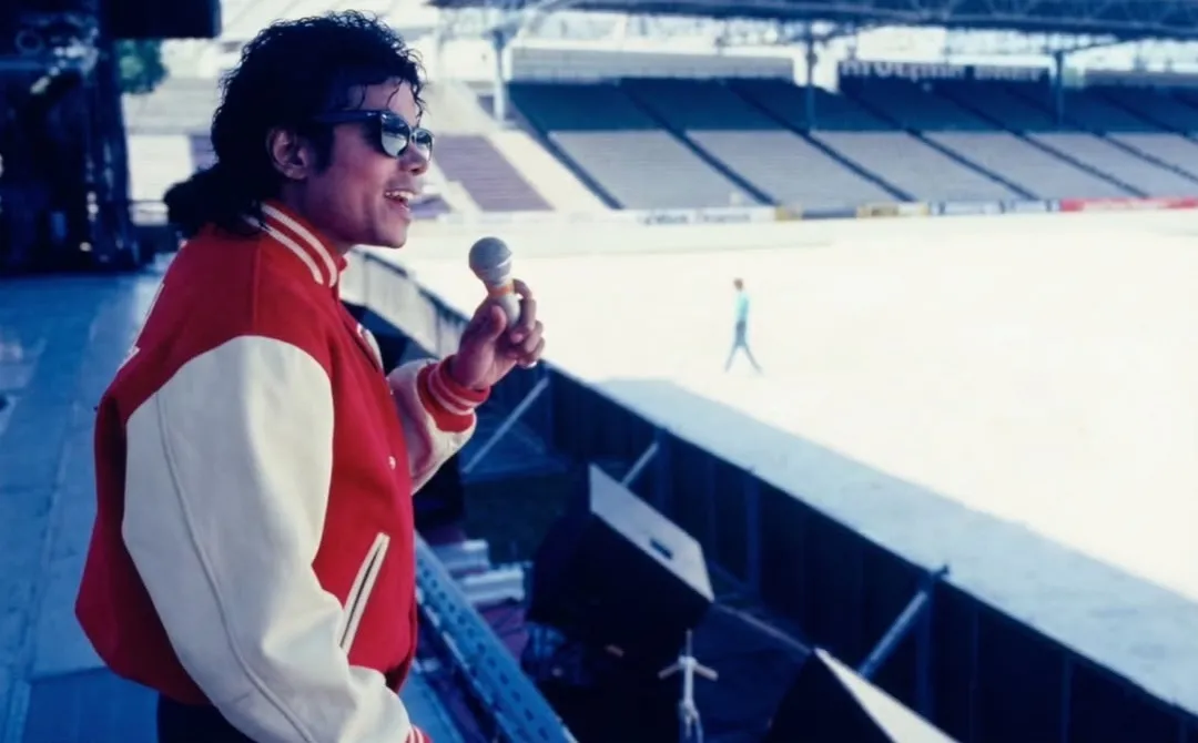 Fotos inéditas revelam Michael Jackson nos ensaios da Bad World Tour na Austrália, 1987 3 Fotos inéditas revelam Michael Jackson nos ensaios da Bad World Tour na Austrália, 1987 | bad tour ensaios mjbeats