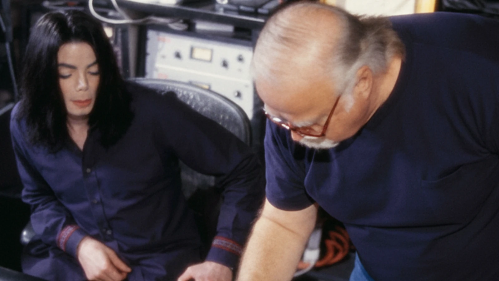 Michael Jackson & Bruce Swedien em estúdio (aprox. 2002)