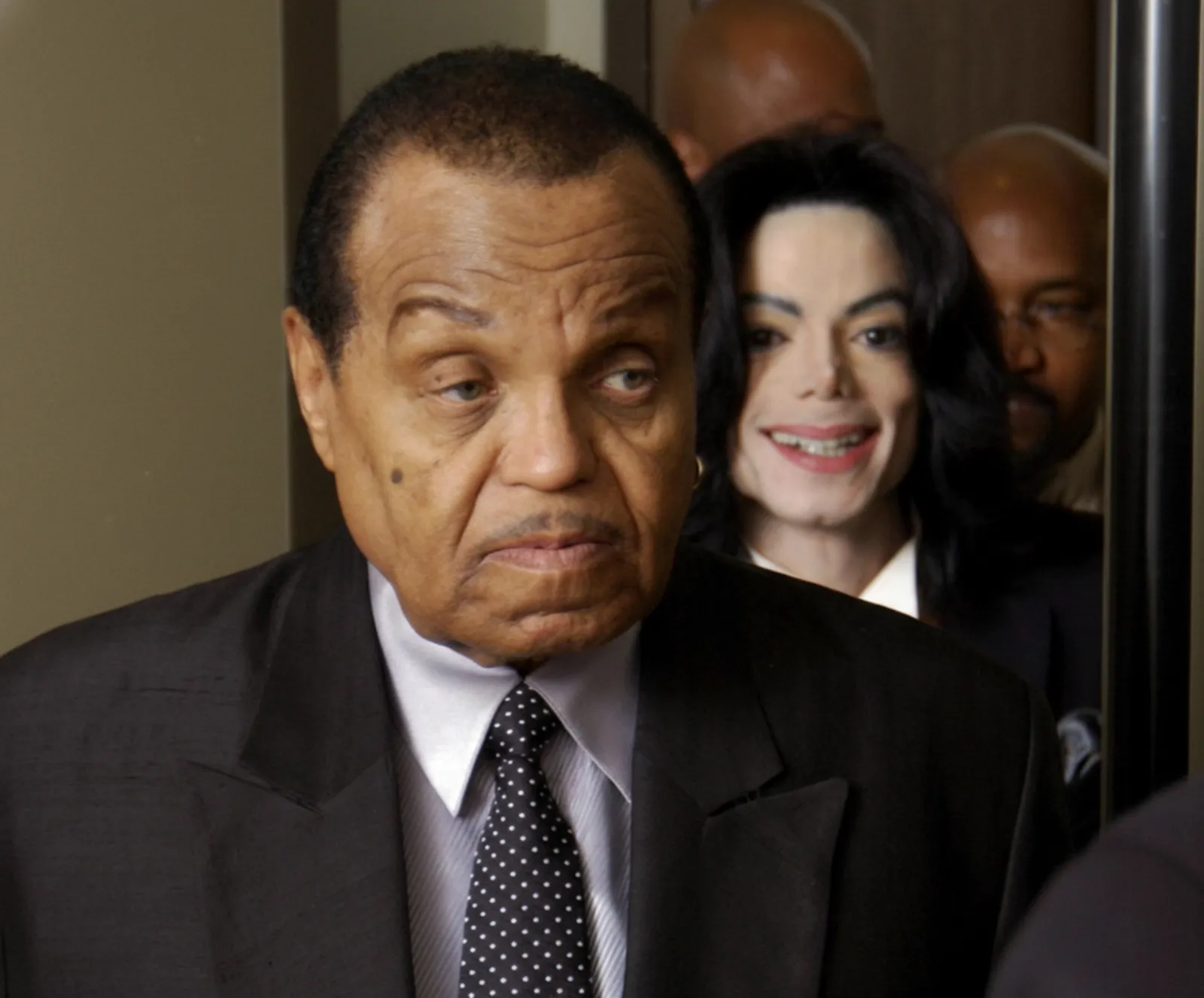 Joseph Jackson & Michael Jackson no Tribunal de Santa Bárbara, 2005