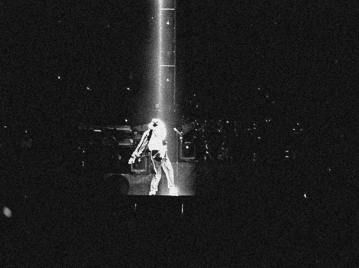 baixados-30 Michael Jackson e o Poder do Monocromatismo: Convergência entre Estética e Funcionalidade