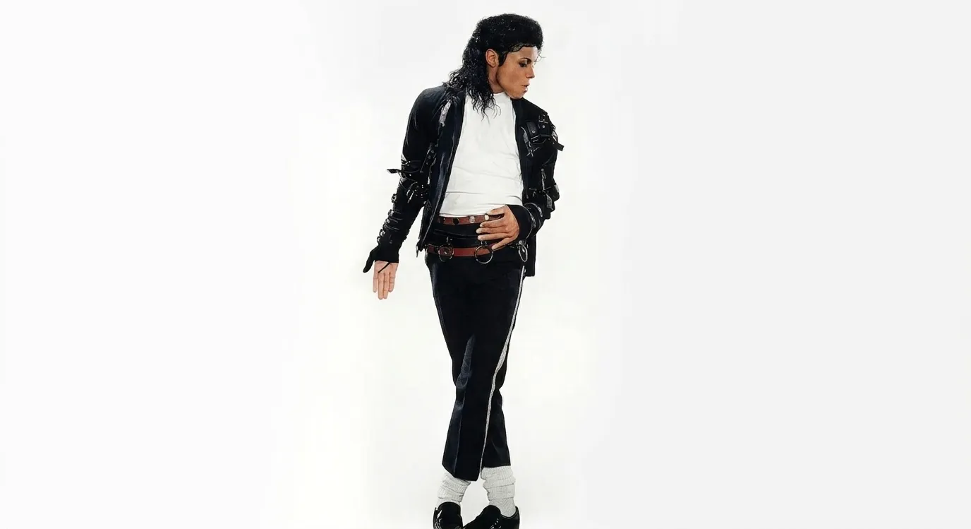 Jaafar Jackson revive a 'Era Bad' em foto inédita da cinebiografia MICHAEL | mjbeats.com .br Jaafar Jackson Era ABD