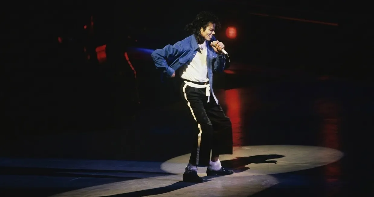 Michael Jackson: assista à rara apresentação de 'Man in the Mirror' na Bad World Tour 3 Michael Jackson: assista à rara apresentação de 'Man in the Mirror' na Bad World Tour | mjbeats.com .br Michael Jackson Man In The Mirror RARO NY 1988
