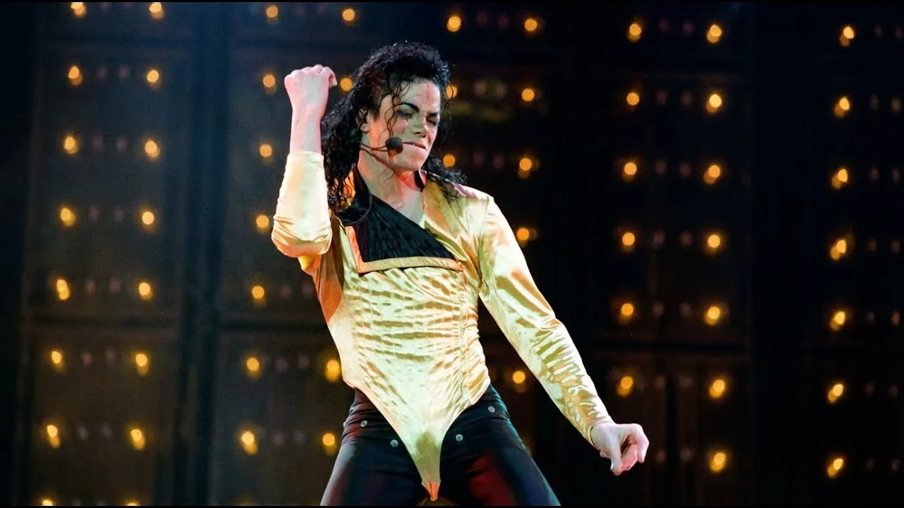 Quatro décadas de hits: Michael Jackson alcança feito inédito no Spotify | mjbeats.com .br Rei do Pop na Dangerous Tour
