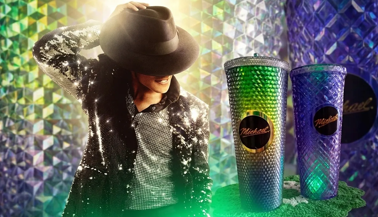 Cinema vira espetáculo com combos exclusivos de Michael Jackson | mjbeats.com .br copos MICHAEL