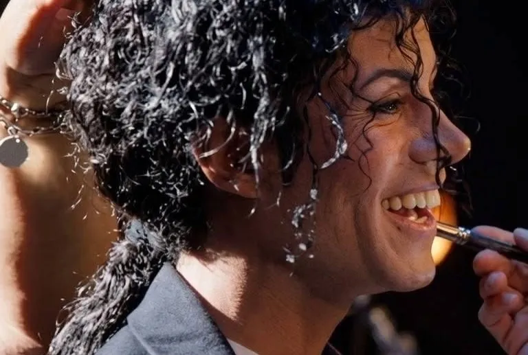A arte de transformar Jaafar Jackson em Michael Jackson | 91029eunt4L. AC UF8941000 QL80
