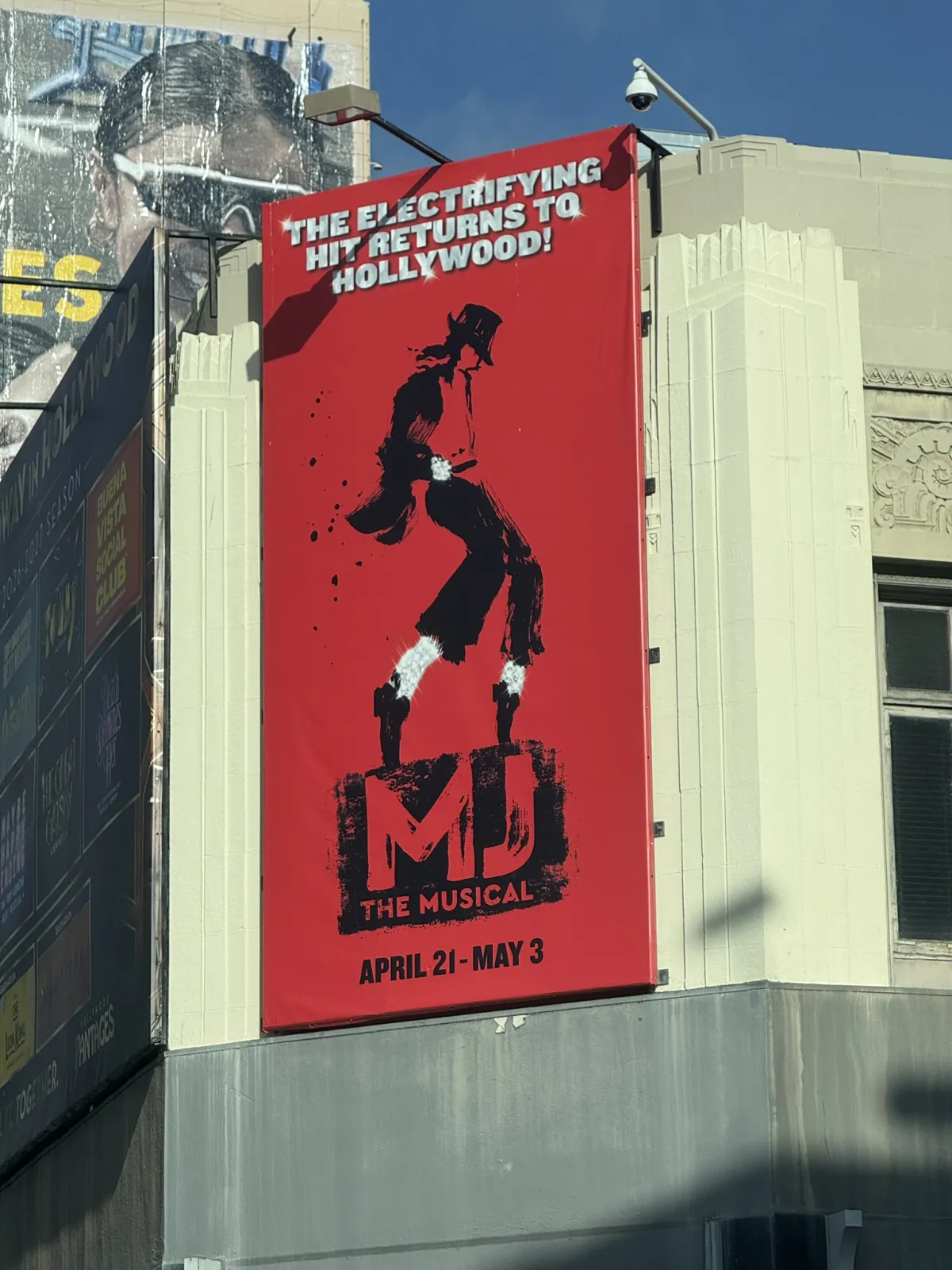 O retorno do MJ The Musical a Los Angeles | HGW8ylVbkAAegqZ scaled