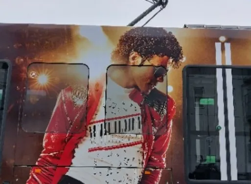 MJ2 Trem temático de MICHAEL vira atração em Copenhagen