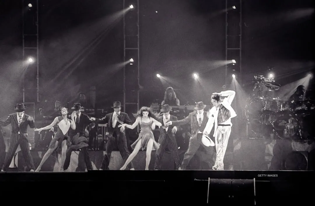 Michael-Jackson-gave-a-HIStory-World-Tour-performance-in-India-on-this-date-in-1996.-Conde-Nast- A expansão global de MICHAEL chega à Índia com números promissores