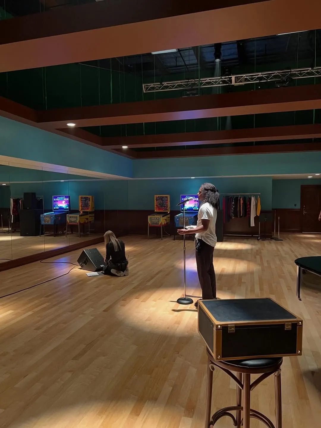 SaveClip.App_674370352_18080871230632065_6491487817795446002_n Neverland ressurge em imagens inéditas do filme MICHAEL