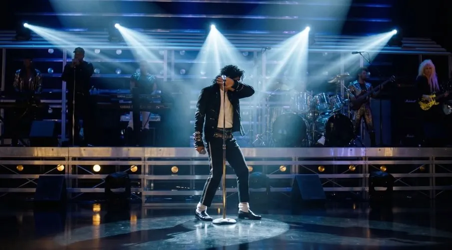 Em apenas 6 dias, MICHAEL já ameaça recordes históricos no cinema | SaveClip.App 680272065 18423059476125930 4687052099657123214 n