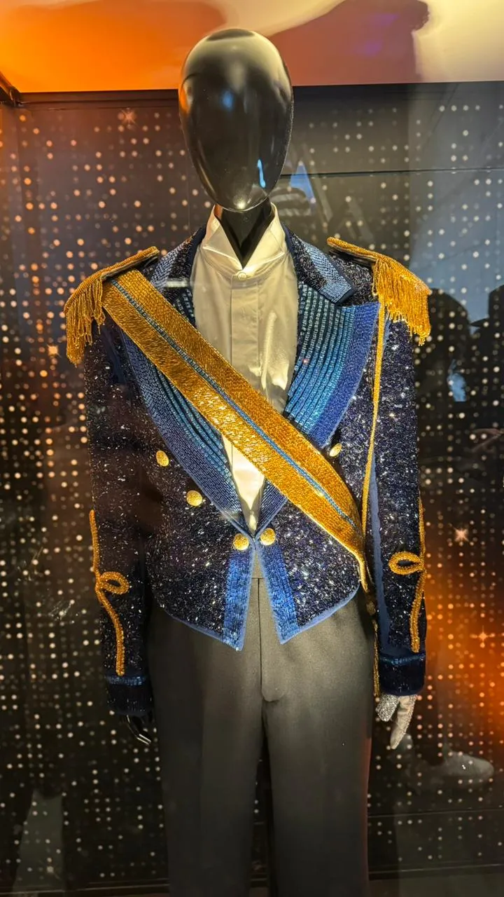 WhatsApp-Image-2026-04-11-at-12.58.21-4 Fãs de Michael Jackson entram no universo de MICHAEL em experiência imersiva